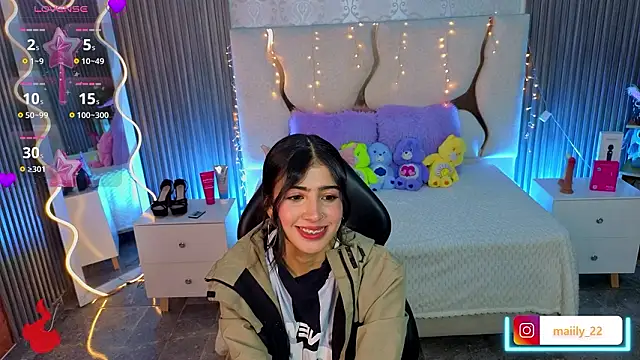 MAIILY TAY online show from March 13, 2026, 12:45 pm