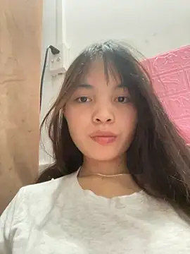 Tina x online show from December 3, 2025, 3:21 pm