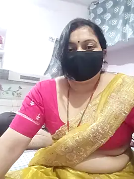 Best couple2001 online show from November 3, 2025, 4:19 pm