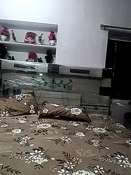 Best couple2001 online show from November 23, 2025, 7:08 am