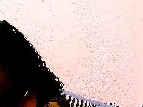 DOVE85 online show from November 14, 2025, 1:54 pm