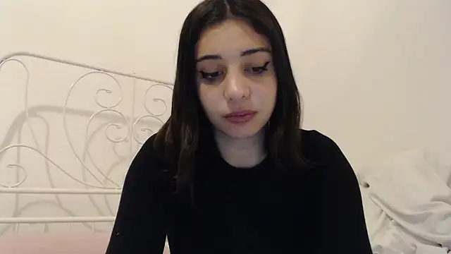 Snapshot of bellefleurrr chatting on April 18, 2026, 8:53 pm bellefleurrr online show from April 18, 2026, 8:53 pm