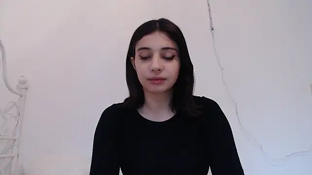 Snapshot of bellefleurrr chatting on April 27, 2026, 6:39 pm bellefleurrr online show from April 27, 2026, 6:39 pm