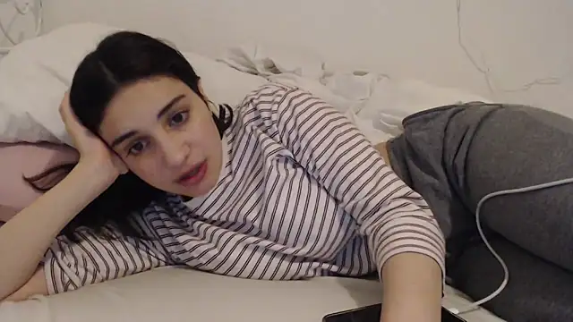 Snapshot of bellefleurrr chatting on April 30, 2026, 7:42 pm bellefleurrr online show from April 30, 2026, 7:42 pm