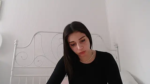 Snapshot of bellefleurrr chatting on May 9, 2026, 5:51 pm bellefleurrr online show from May 9, 2026, 5:51 pm