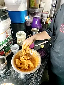 Heena-143 online show from November 14, 2025, 3:44 pm