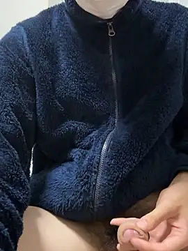 Snapshot of HERO113211 chatting on October 30, 2025, 4:19 pm HERO113211 online show from October 30, 2025, 4:19 pm