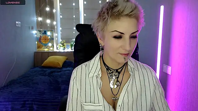 Sweet-n-Strong online show from December 3, 2025, 7:05 am