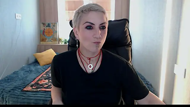Sweet-n-Strong online show from June 14, 2026, 11:23 am