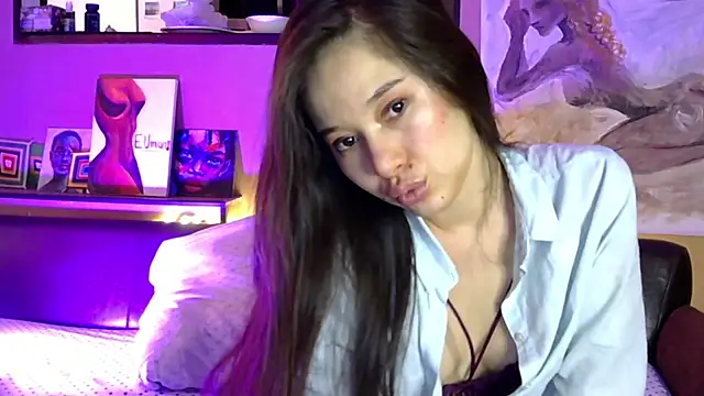 Snapshot of LumiHeart chatting on March 9, 2026, 4:49 am LumiHeart online show from March 9, 2026, 4:49 am