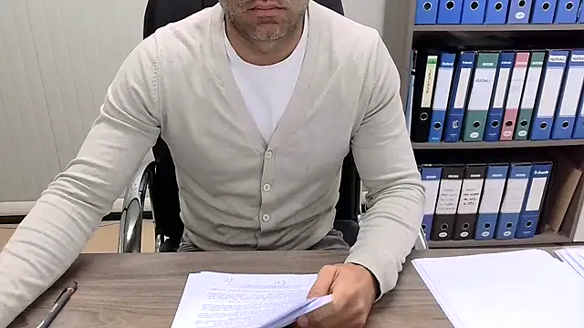 Evasionee online show from October 27, 2025, 7:23 am