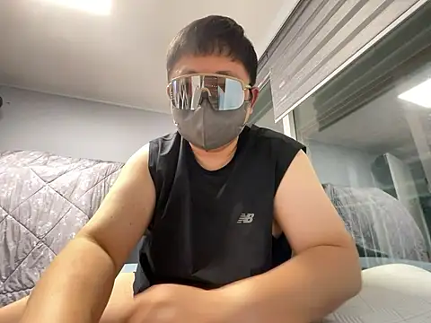 Snapshot of winxp000000 chatting on October 24, 2025, 2:13 pm winxp000000 online show from October 24, 2025, 2:13 pm