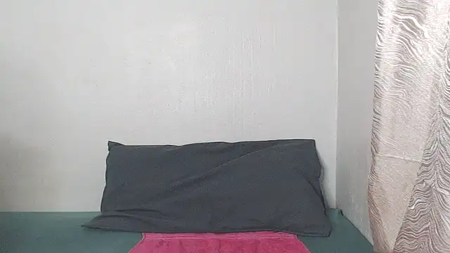 EbonyTinyX online show from November 28, 2025, 1:30 am