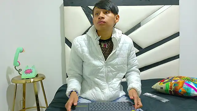 ALEXANDRO BOVER online show from December 5, 2025, 8:16 pm