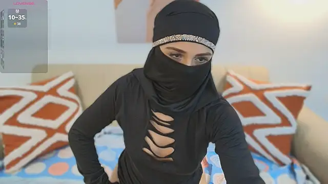 Snapshot of Lailaa_lush chatting on October 31, 2025, 7:42 am Lailaa lush online show from October 31, 2025, 7:42 am