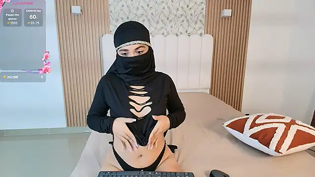 Snapshot of Lailaa_lush chatting on November 24, 2025, 9:36 pm Lailaa lush online show from November 24, 2025, 9:36 pm