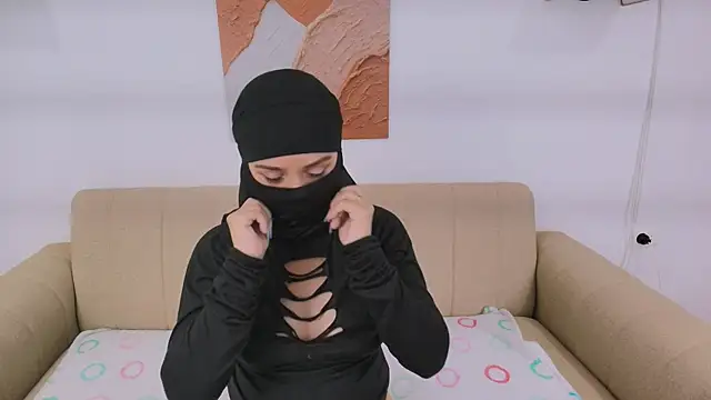 Snapshot of Lailaa_lush chatting on April 8, 2026, 6:13 am Lailaa lush online show from April 8, 2026, 6:13 am