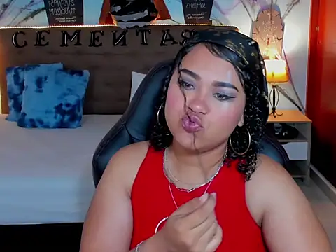 Snapshot of Prettyy_zoe chatting on October 26, 2025, 11:49 am Prettyy zoe online show from October 26, 2025, 11:49 am