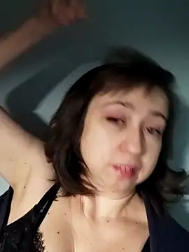 MaryKiki5619 online show from February 3, 2026, 8:14 pm