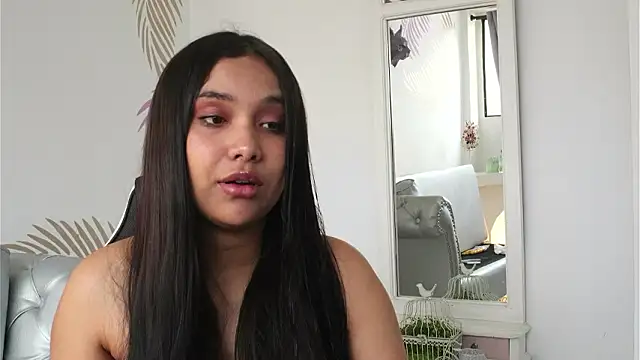 Isabelle Lane online show from March 12, 2026, 12:44 pm