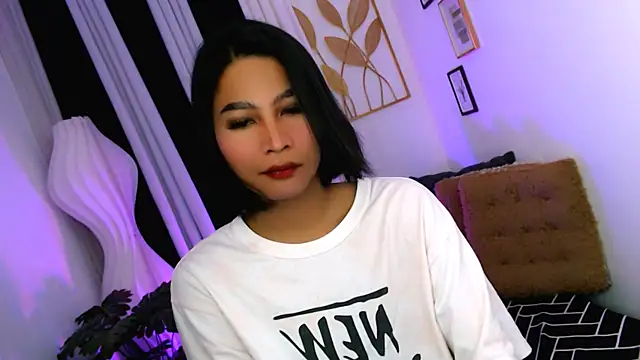 YourPrettyBella TS online show from May 22, 2026, 10:43 am
