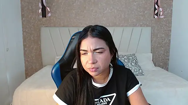 AliceSmity  online show from December 1, 2025, 5:40 pm