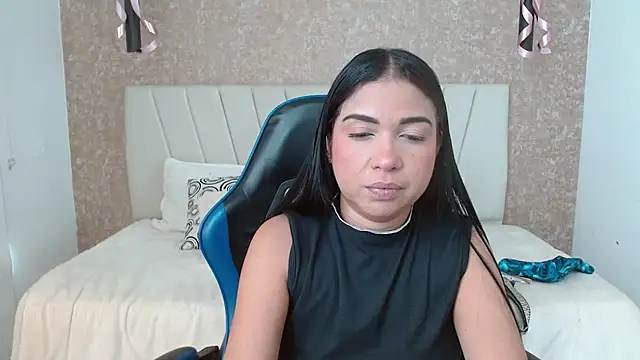 AliceSmity  online show from December 14, 2025, 6:01 pm