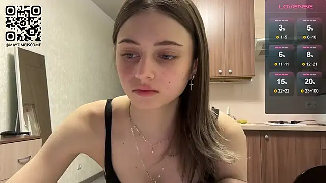 Snapshot of AidaGloshen chatting on April 1, 2026, 4:04 pm AidaGloshen online show from April 1, 2026, 4:04 pm