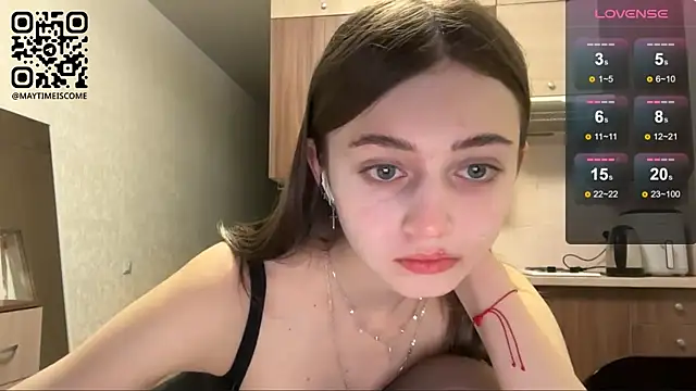 Snapshot of AidaGloshen chatting on April 2, 2026, 4:04 pm AidaGloshen online show from April 2, 2026, 4:04 pm