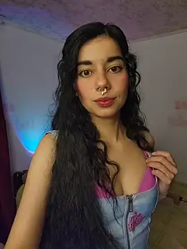 wetbyAlice online show from May 13, 2026, 8:06 pm