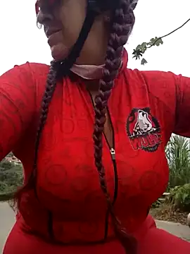 Snapshot of LAPOTRA_04 chatting on February 15, 2026, 1:09 pm LAPOTRA 04 online show from February 15, 2026, 1:09 pm