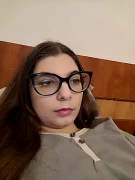 sweetbabygirlforyou online show from February 9, 2026, 2:10 pm