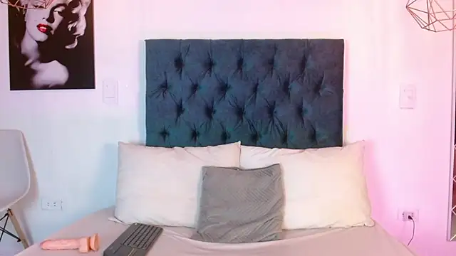 Desire Evelyn online show from January 16, 2026, 12:09 pm