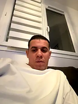 Snapshot of Xx_rvs_xX chatting on October 24, 2025, 10:28 pm Xx rvs xX online show from October 24, 2025, 10:28 pm