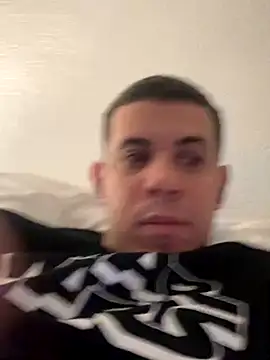 Snapshot of Xx_rvs_xX chatting on October 27, 2025, 9:08 pm Xx rvs xX online show from October 27, 2025, 9:08 pm