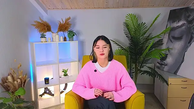 AdriaMaille online show from October 28, 2025, 7:12 am