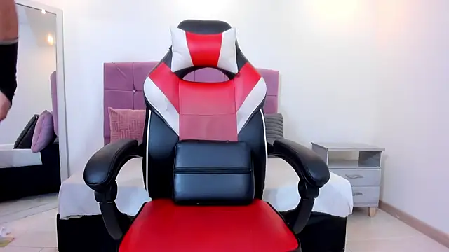 whisper nova online show from February 5, 2026, 4:39 am