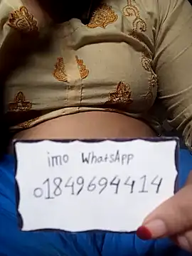 Snapshot of Naughty_Mow chatting on October 29, 2025, 3:53 am Naughty Mow online show from October 29, 2025, 3:53 am