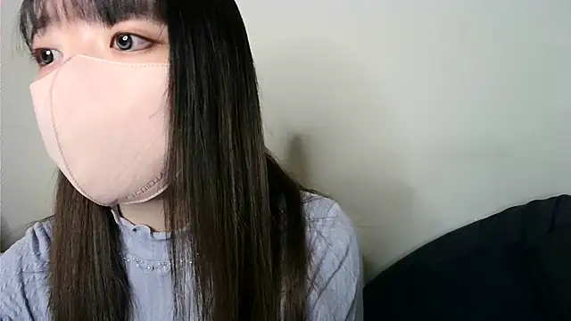 yua chan00 online show from December 3, 2025, 4:05 pm