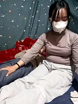 Snapshot of Phoena-a chatting on February 8, 2026, 3:32 am Phoena-a online show from February 8, 2026, 3:32 am