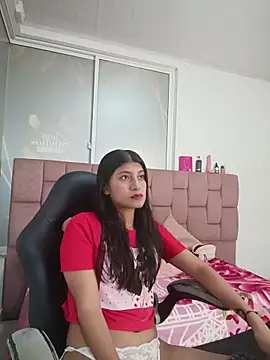 YeseniaRodriguez3 online show from May 16, 2026, 12:59 pm