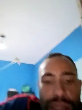 luis11533 online show from October 29, 2025, 10:55 pm