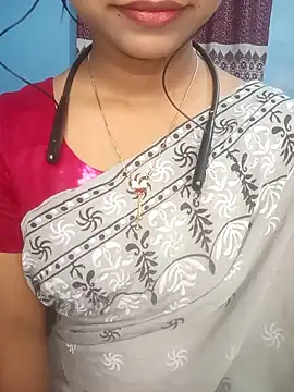 Snapshot of cute_mahi07 chatting on December 13, 2025, 7:53 pm cute mahi07 online show from December 13, 2025, 7:53 pm