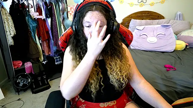 sugasunny04 online show from May 11, 2026, 7:11 pm