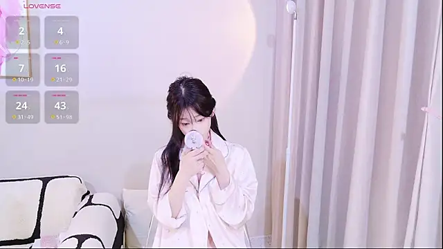 xiaoxi---n online show from November 22, 2025, 9:52 am