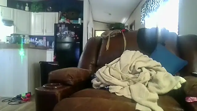 4blueeyes online show from December 15, 2025, 6:56 pm