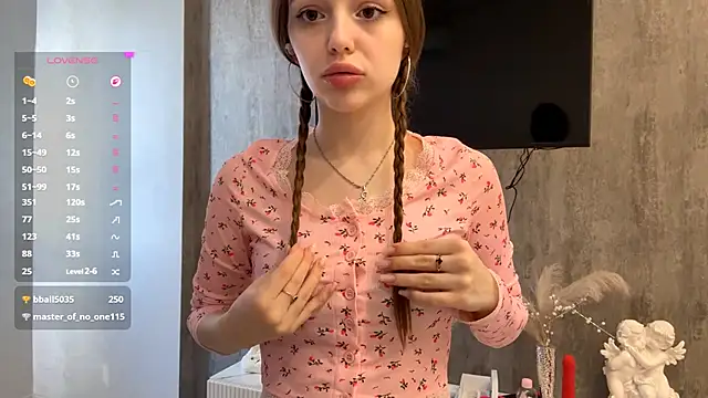 AliceStacy online show from March 15, 2026, 8:09 am