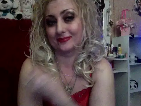 xHot Amazonq online show from November 7, 2025, 10:43 pm