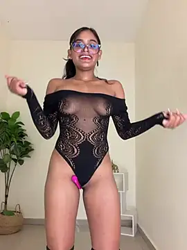 lizzakennedy online show from August 5, 2026, 2:09 pm