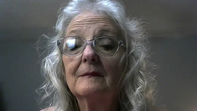 Snapshot of JoleneDelacroix chatting on October 31, 2025, 3:18 am JoleneDelacroix online show from October 31, 2025, 3:18 am